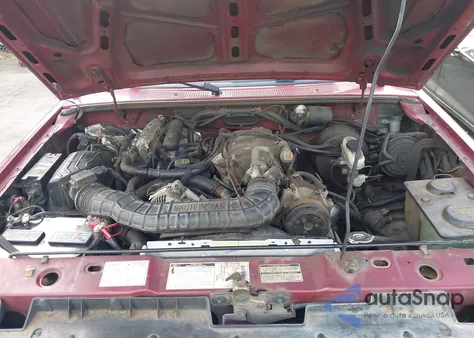 1992 Ford Explorer z USA, uszkodzony, nr VIN 1FMCU24X7NUA02859